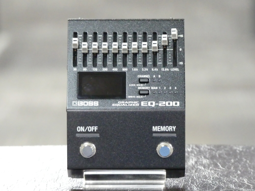 BOSS EQ-200 Graphic Equalizer | Long & McQuade