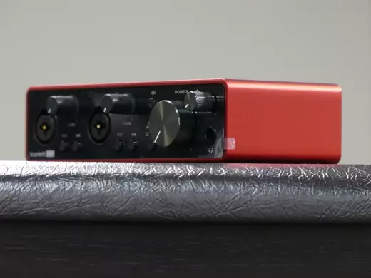 Focusrite - Interface audio USB 2.0 Scarlett 2i2 de 3e gnration 6