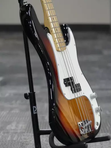 Fender - Player Precision Bass érable - 3 Tones Sunburst 2