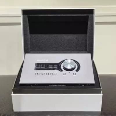 Universal Audio - Interface audio Thunderbolt 3 Apollo x4 12 x 18 de la série Heritage avec traitement QUAD Core UAD-2 2