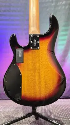 Sterling by Music Man - Basse �lectrique � 5 cordes StingRay 5 RAY35 (table en �rable coti, fini Sunburst 3 tons) 2