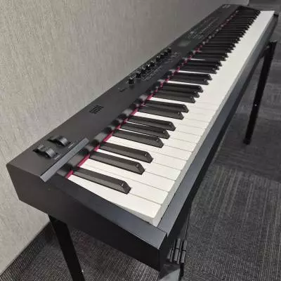 Roland - Piano de scne RD-88 2