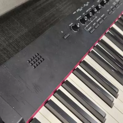 Roland - Piano de scne RD-88 2