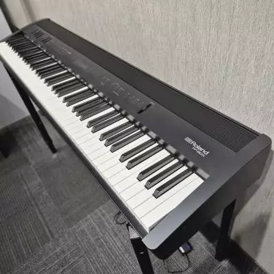 Roland - Piano numrique  touches pondres FP-60X - Noir 2