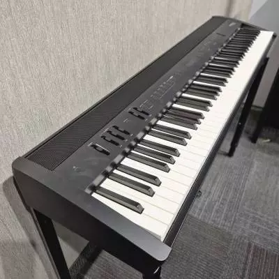 Roland - Piano numrique  touches pondres FP-60X - Noir 2