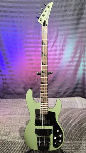 Jackson Guitars - Basse Concert s�rie X CBXDX IV � touche en laurier (fini Army Drab mat)
