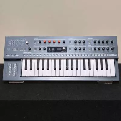 Arturia - Synthtiseur hybride polyphonique MiniFreak  37 notes avec sensibilit dexpression
