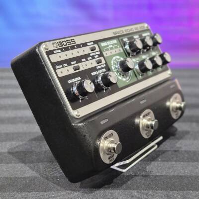 BOSS RE-202 Deluxe Space Echo Pedal | Long & McQuade