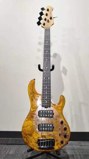 Sterling by Music Man - Basse StingRay Ray35HH � 5 cordes (fini Amber)