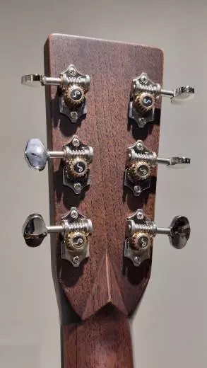 Martin Guitars - Guitare acoustique dreadnought HD-28 2