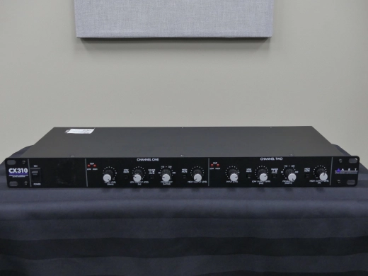 ART Pro Audio - Filtre séparateur 2 voies stéréo, 3 voix mono 6