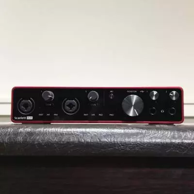Focusrite - Interface audio USB Scarlett 8i6 de 3e gnration (8 entres, 6 sorties)