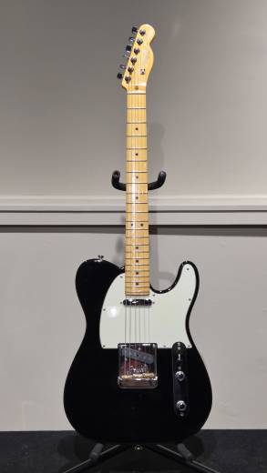 Store Special Product - Fender - Guitare Telecaster American Professional II, touche en �rable - Noir
