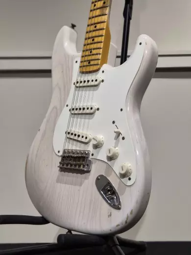 Fender - Guitare '57 Stratocaster Relic - Aged White Blonde 2