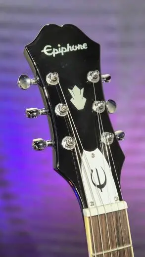 Epiphone - Guitare �lectrique Riviera mod�le Bonehead (fini Sunburst tabac fonc�, �tui rigide inclus) 2