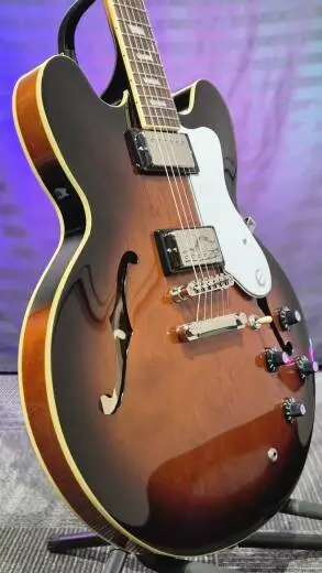 Epiphone - Guitare �lectrique Riviera mod�le Bonehead (fini Sunburst tabac fonc�, �tui rigide inclus) 2