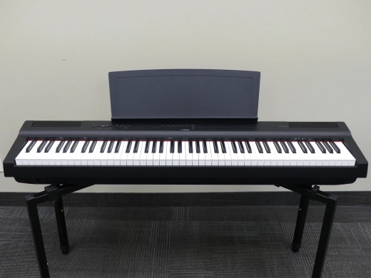 Yamaha - Piano numrique compact P-125A  88 touches (noir, haut-parleurs intgrs)