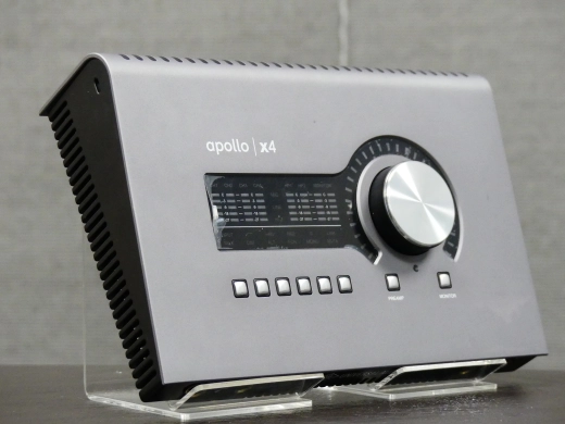 Universal Audio - Interface audio Apollo x4 Thunderbolt 3 avec traitement de base UAD-2 QUAD 2