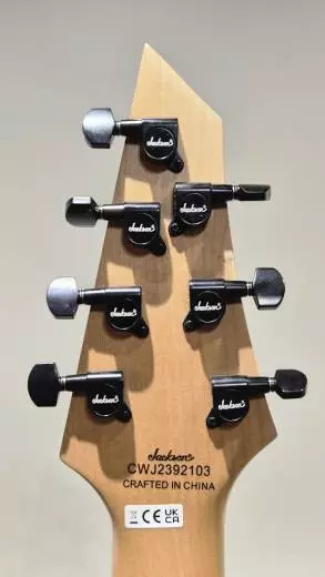 Jackson Guitars - Guitare lectrique Dinky JS32-7 DKA HT (table bombe, touche en rable torrfi)  Fini Burst noir translucide 2