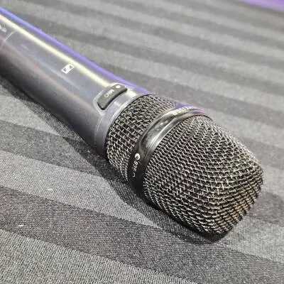 Sennheiser - Syst�me de microphone sans fil pour chant et instrument 2