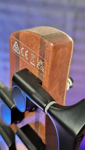 Ibanez - Basse �lectrique SR Standard � 5 cordes (fini Burst � teinte noire) 2