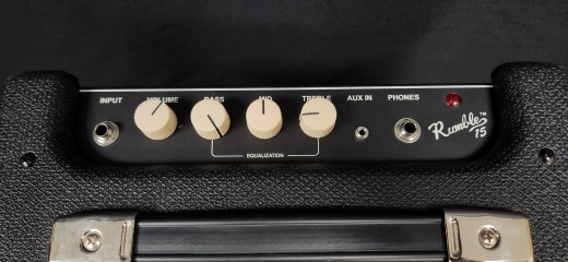Fender - Rumble 15 V3 2