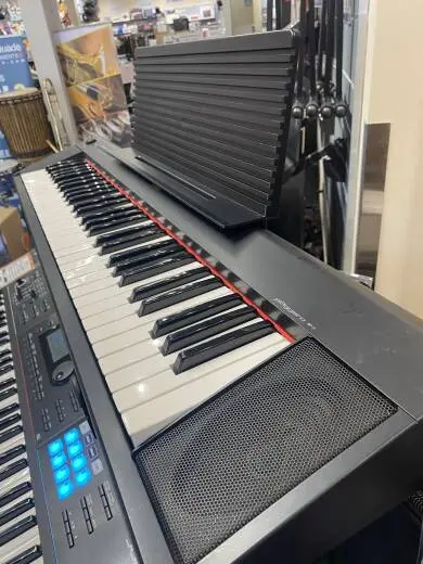 Yamaha - NP11 2