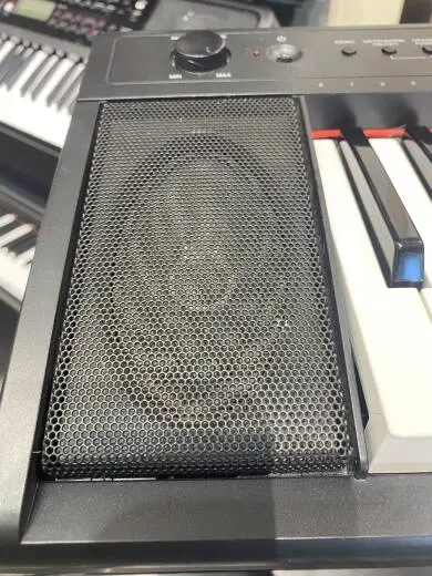 Yamaha - NP11 2