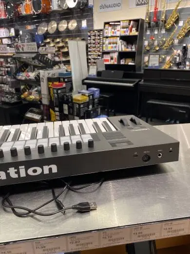 Novation - LAUNCHKEY25 MK4 2