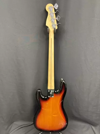 Fender - Player P-Bass 3-Tone Sunburst 2