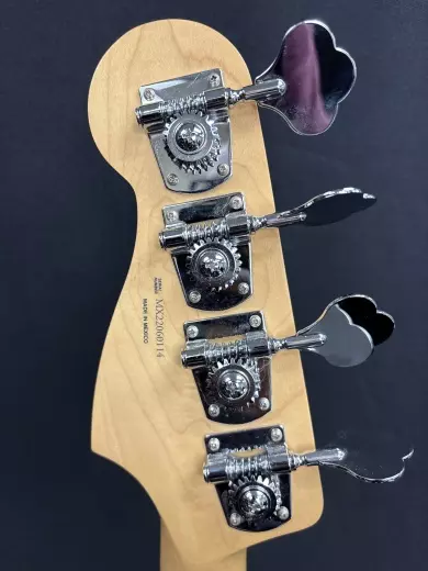 Fender - Player P-Bass 3-Tone Sunburst 2