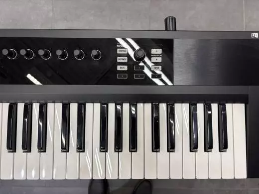 Native Instruments - KONTROL S49 2