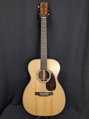 Store Special Product - Martin Guitars - 00-28 MD