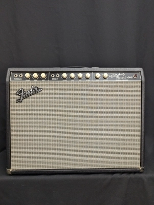 Fender - Custom Vibrolux Reverb