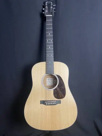 Martin Guitars - DJR-10