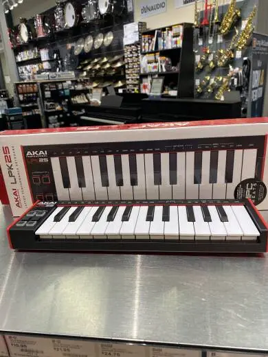 Store Special Product - Akai - LPK25 MK2