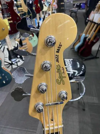 Squier - Vintage Modified 5 String Jazz Bass 2