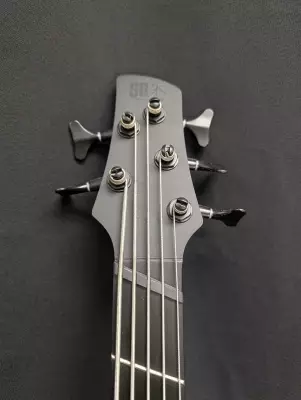 Ibanez - SR5 Iron Label Multiscale Bass 3