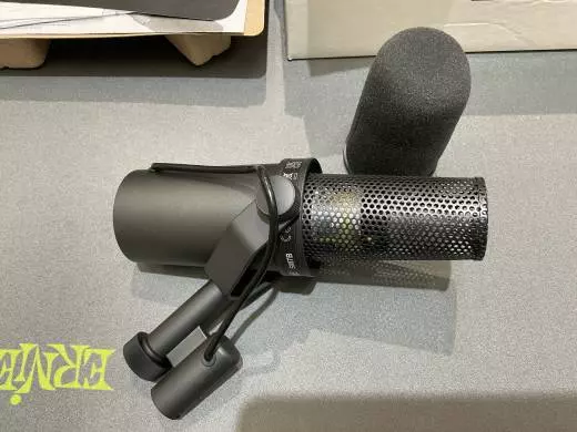 Shure - SM7B 2