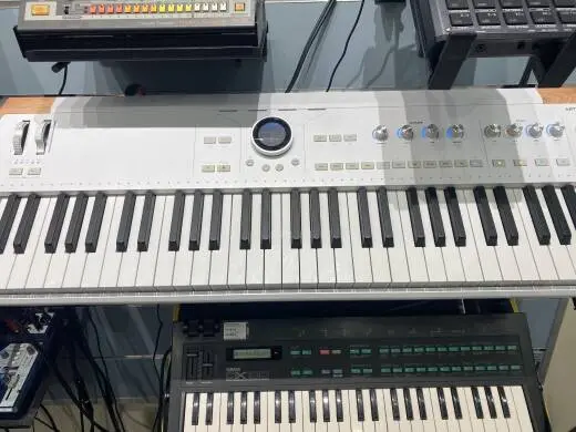 Arturia - ASTROLAB61 WH