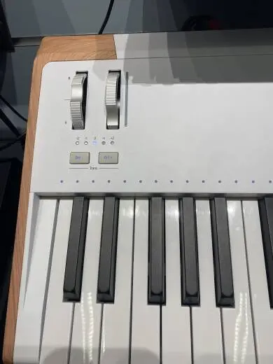 Arturia - ASTROLAB61 WH 2