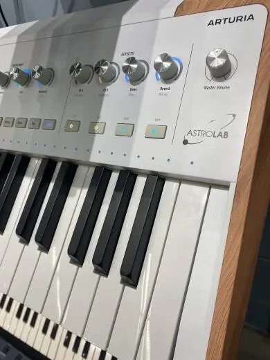 Arturia - ASTROLAB61 WH 2