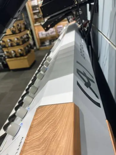 Arturia - ASTROLAB61 WH 2