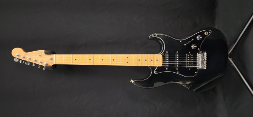 Fender Prodigy HSS Strat - Black