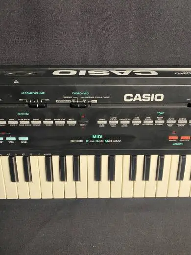 CASIO MT240 2