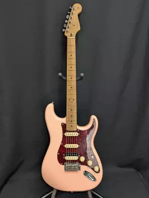 Fender - Player Stratocaster HSS Roasted Maple Neck - Shell Pink