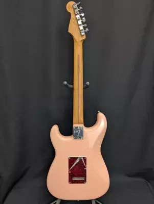 Fender - Player Stratocaster HSS Roasted Maple Neck - Shell Pink 4