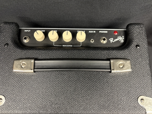 Fender Rumble 15 - Rumble Series 15 Watt Bass Amp (V3