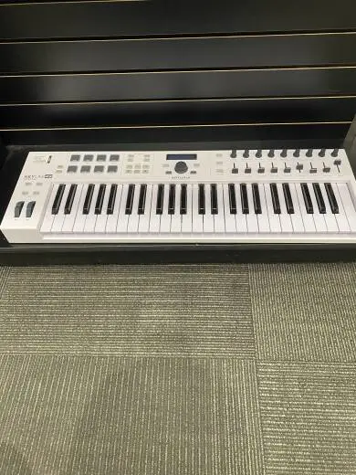 Arturia - KEYLAB ESSE 49