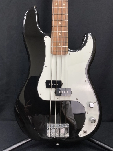 Fender Player P-Bass - Black 2